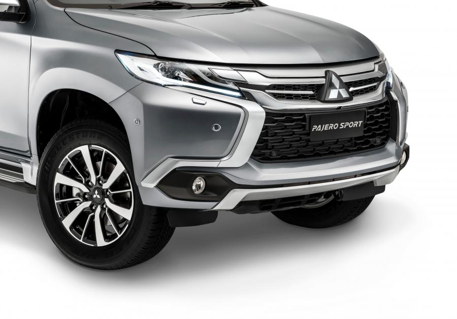 Детали экстерьера Mitsubishi Pajero Sport Exceed 2015 года  (AU) (фото 23 из 40)